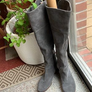 Sexy Over the Knee Gray Suede, sz 9, 2 inch block heel Boots, like brand new!!!
